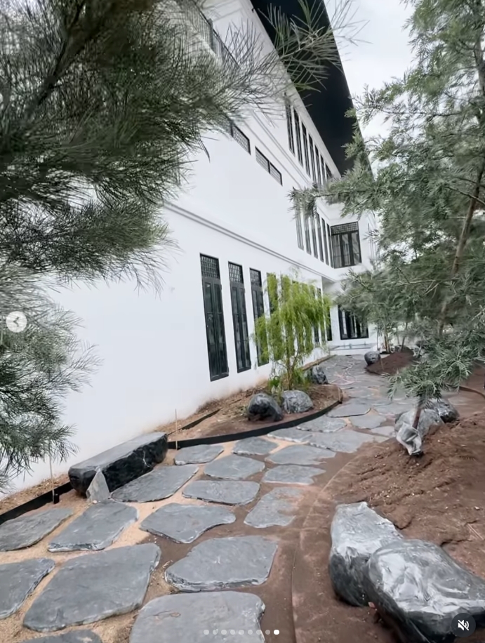 เพื่อน คณิน