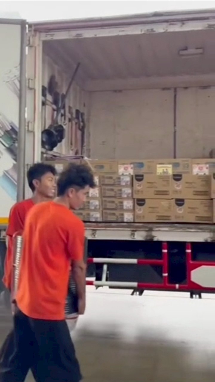 ชมพู่ น็อต