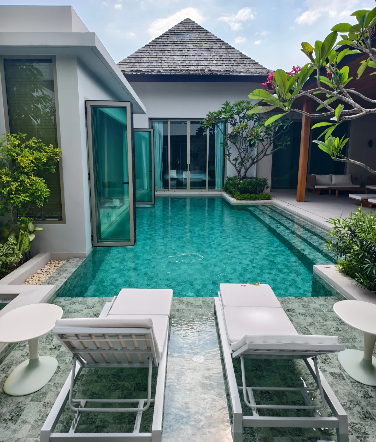 ปีใหม่ สุมนต์รัตน์