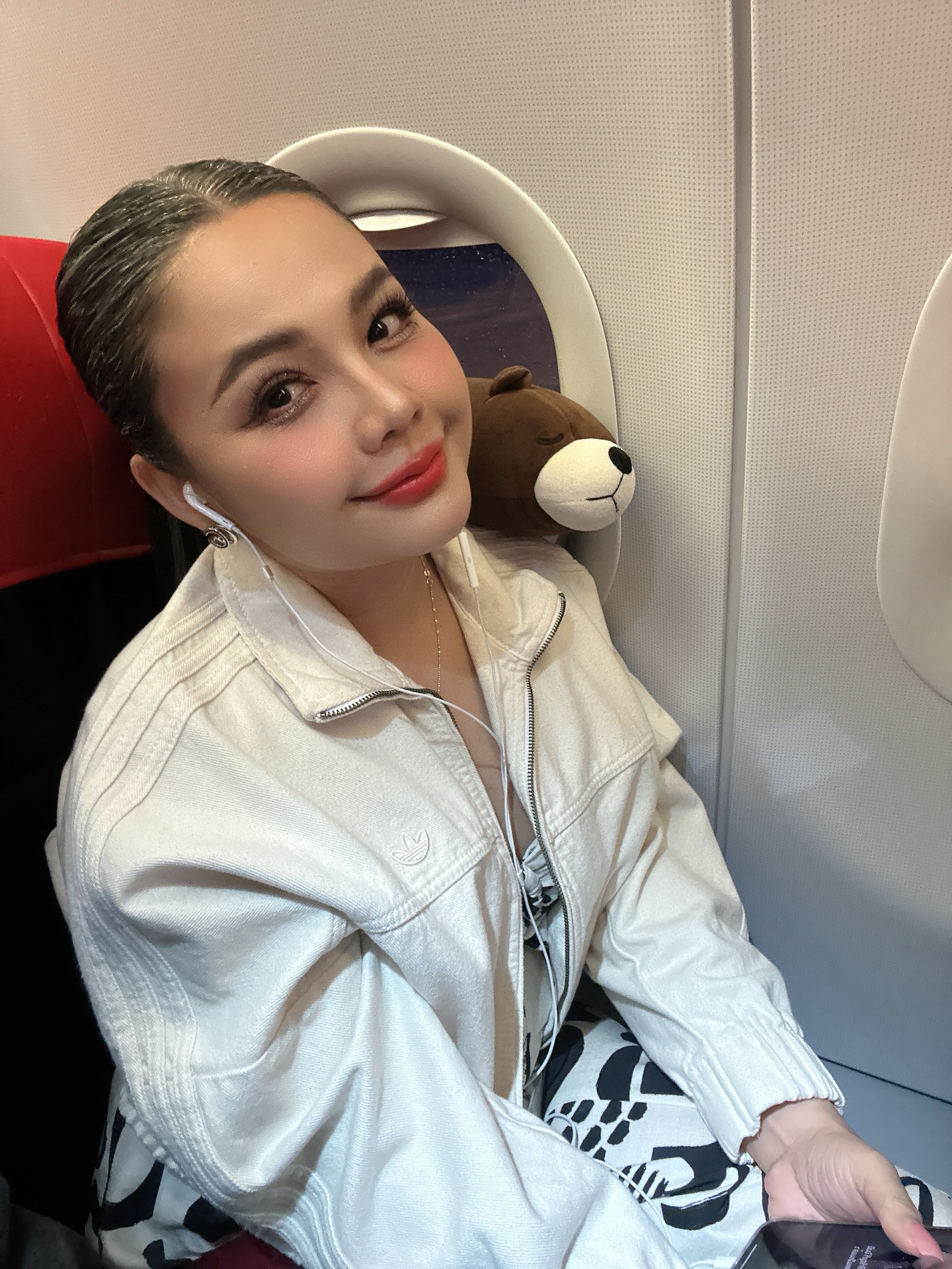 ตั๊กแตน ชลดา