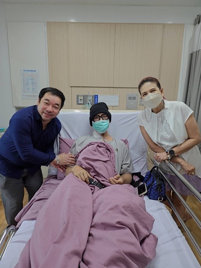 มัม ลาโคนิค