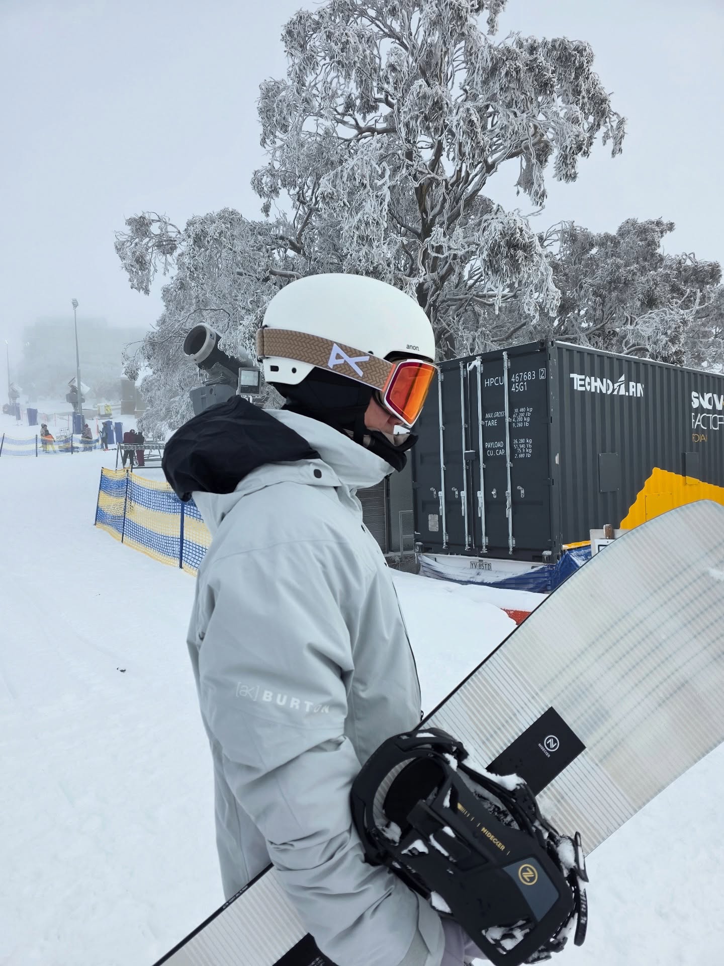 ชมพู่ น็อต