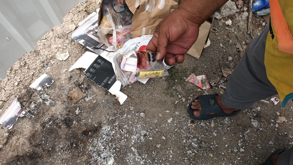 หนุ่มวัย 33 ฉีดแอลกอฮอล์ล้างมือก่อนจุดไฟจะดูดบุหรี่ ไฟลุกติดตามตัวเจ็บ