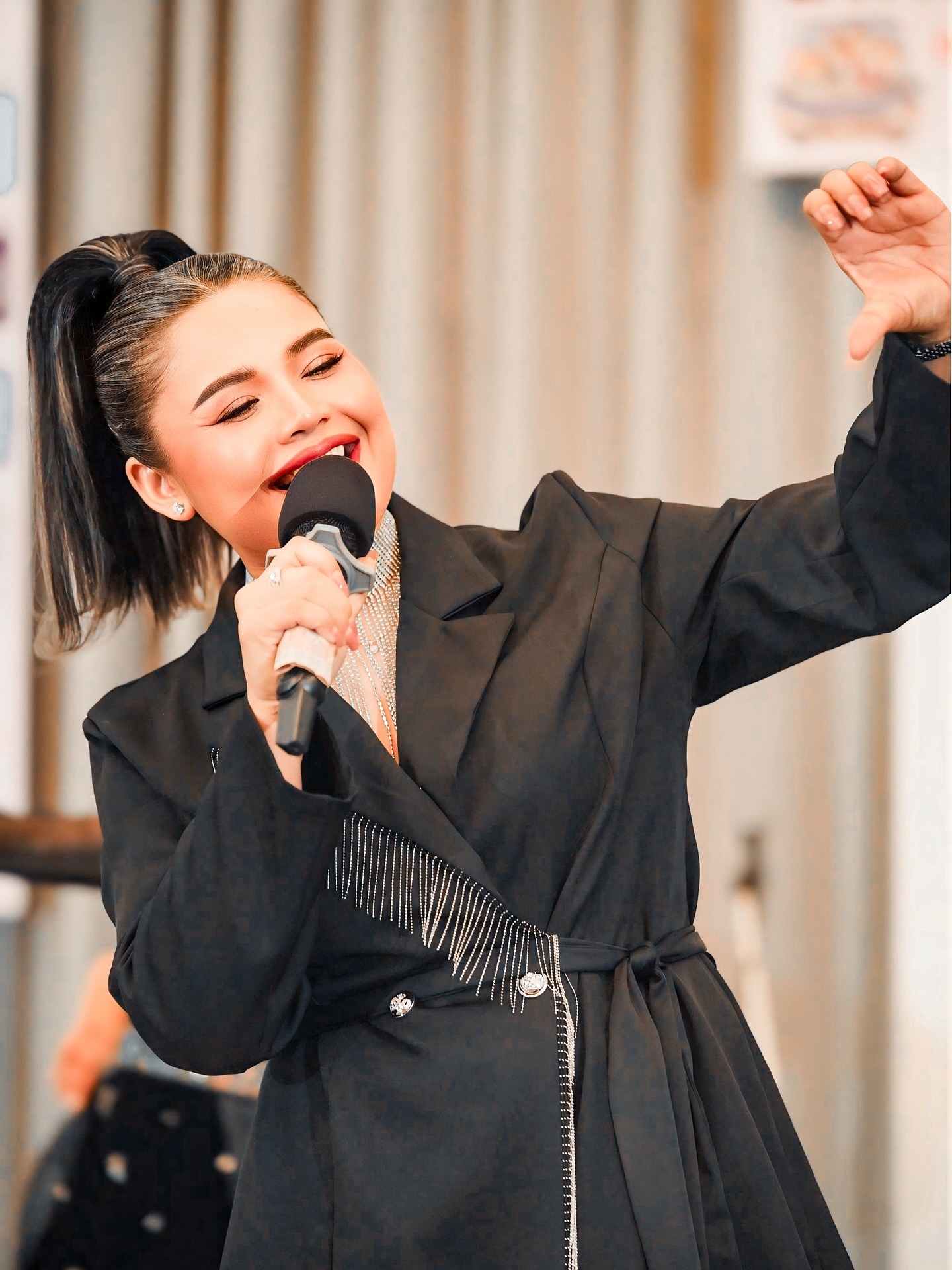 ตั๊กแตน ชลดา