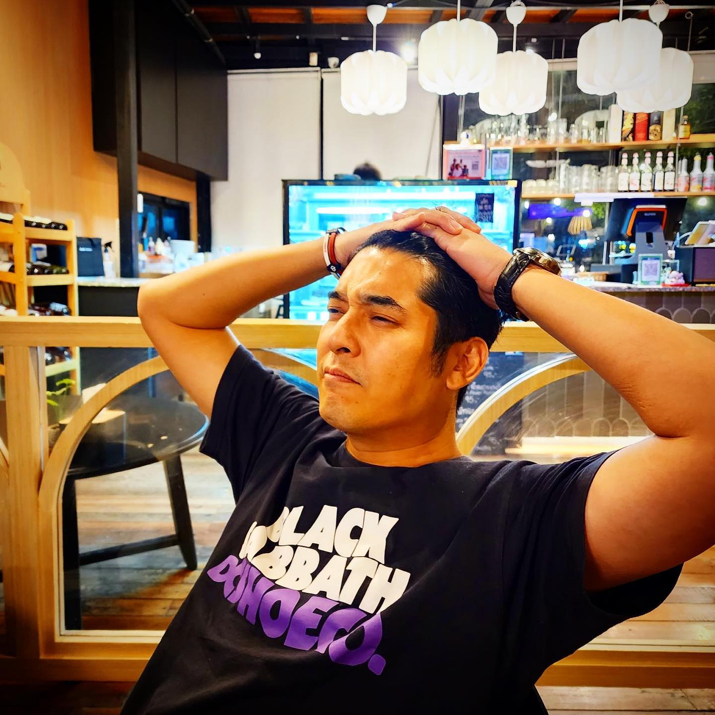 วี วีรภาพ