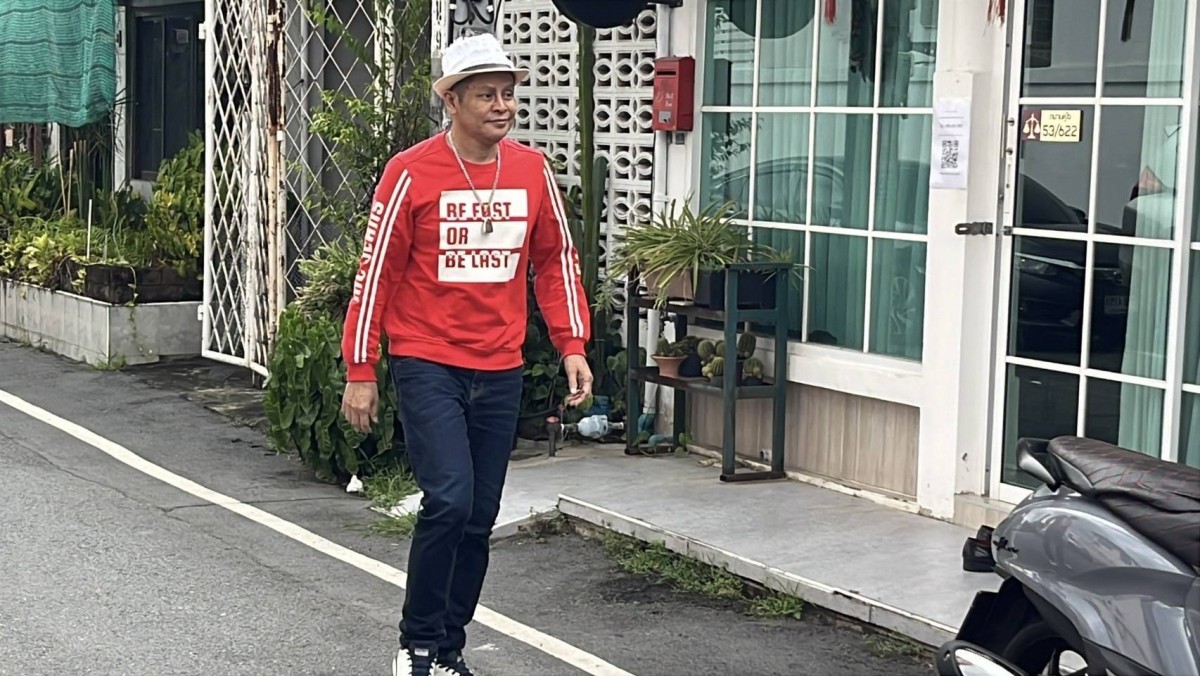 นนทบุรี นักร้องดังร้องมูลนิธิรณณรงค์ ยันไม่ได้ส่วนแบ่ง 70/30 % จากวัดพระบาทน้ำพุ เมื่อวันที่ 26 สิงหาคม 68 ที่มูลนิธิรณรงค์ทวงคืนความยุติธรรมในสังคมถนนแจ้งวัฒนะ ตำบลบางตลาด อำเภอปากเกร็ด จังหวัดนนทบุรี นายสุขสันต์วันสว่าง อายุ 63 ปี นักร้องลูกทุ่งชื่อดังแ