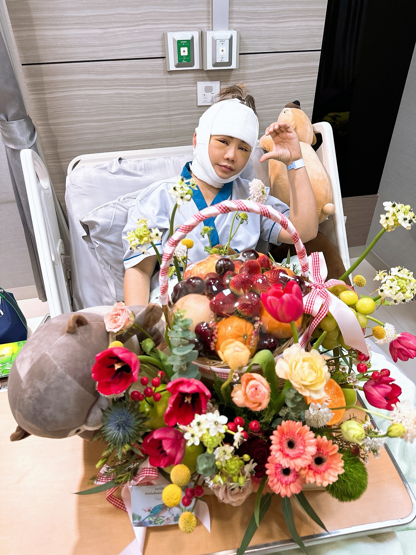 ตั๊กแตน ชลดา