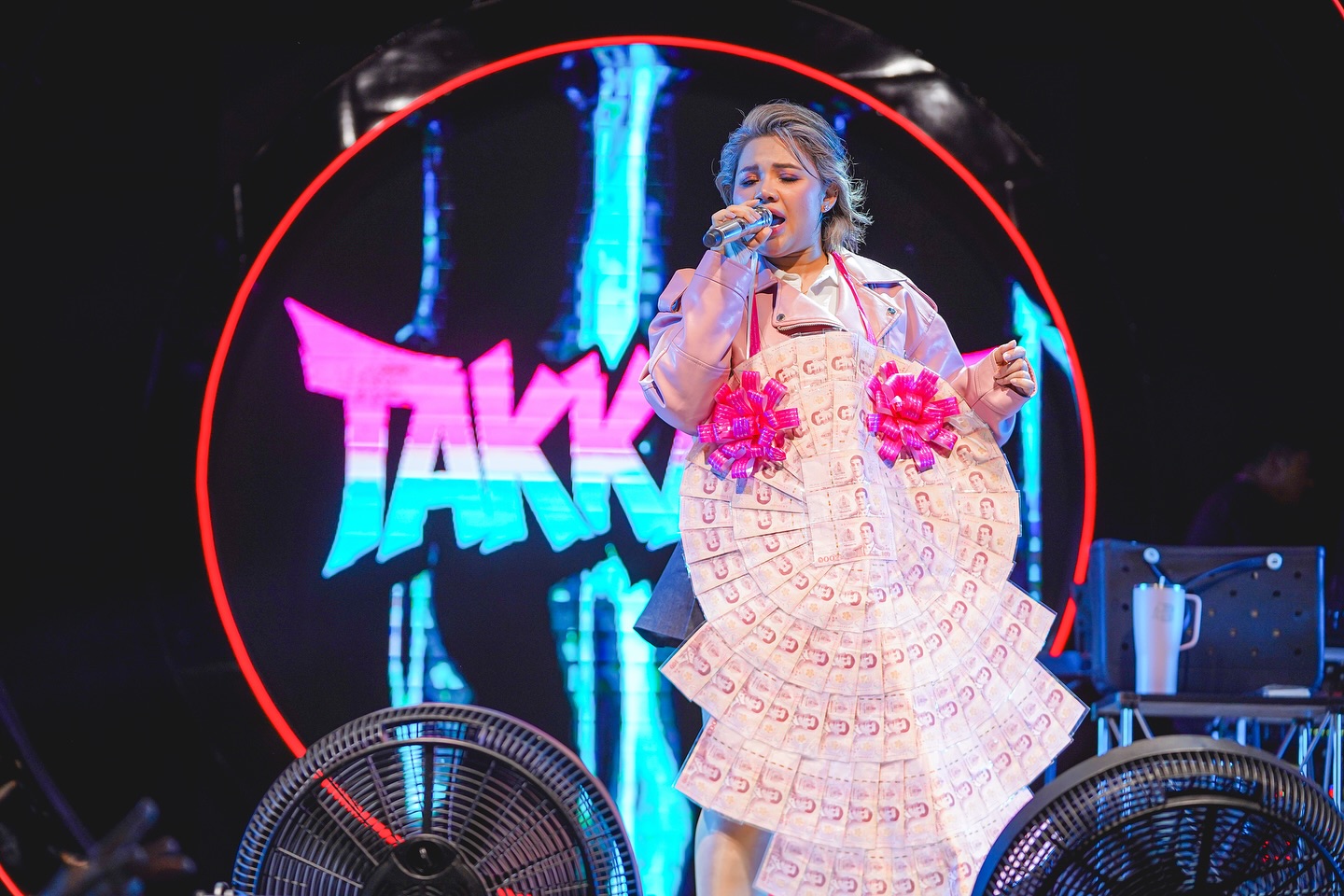 ตั๊กแตน ชลดา