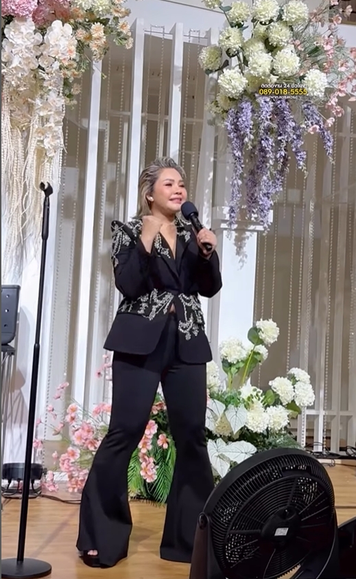 ตั๊กแตน ชลดา