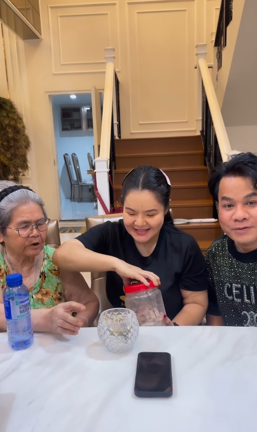 ฮาย อาภาพร