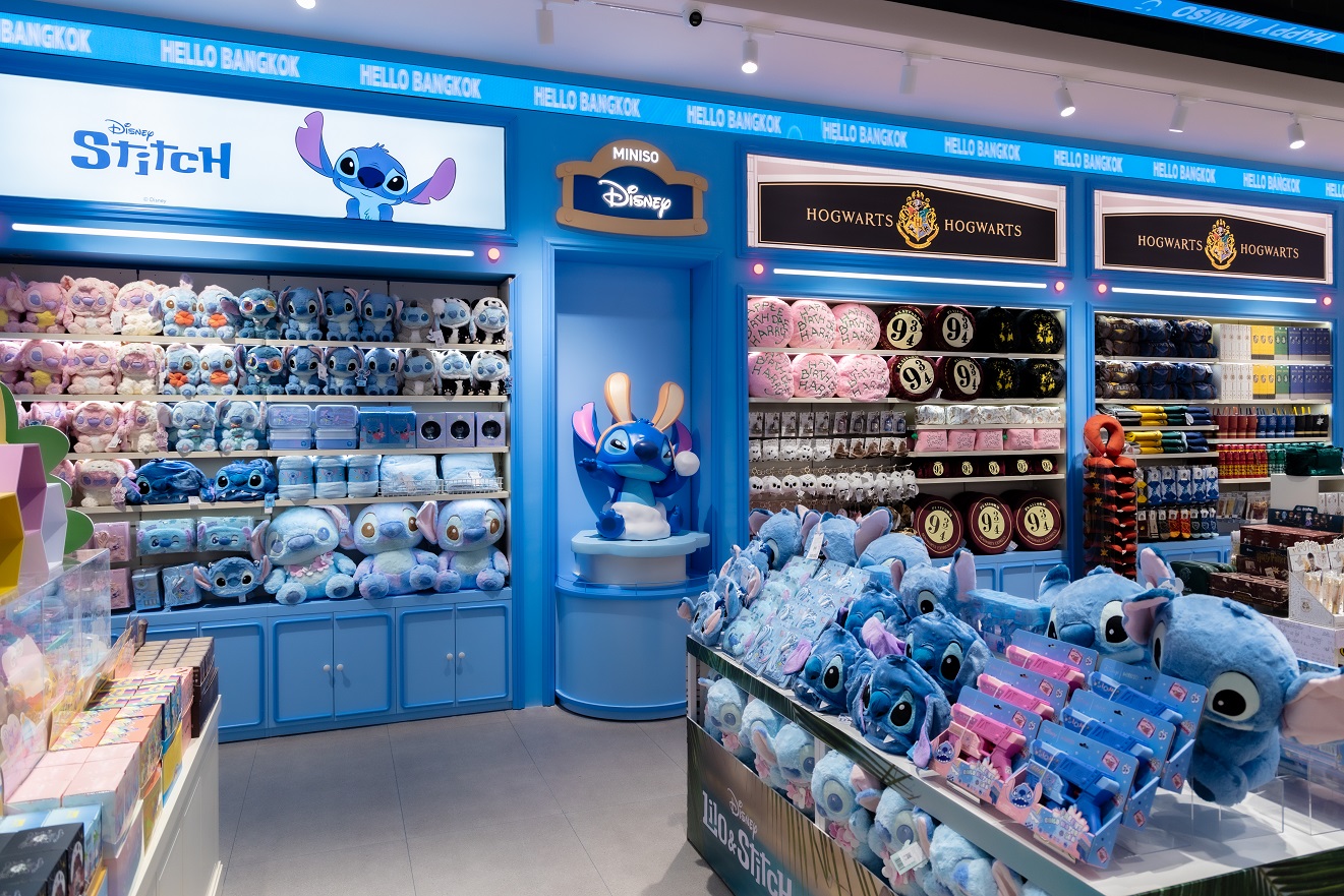 “จั๋ง-เน PERSES” ปล่อยเสน่ห์ทำใจฟู ในงาน Grand Opening สาขาใหม่ MINISO ที่ ICONSIAM!