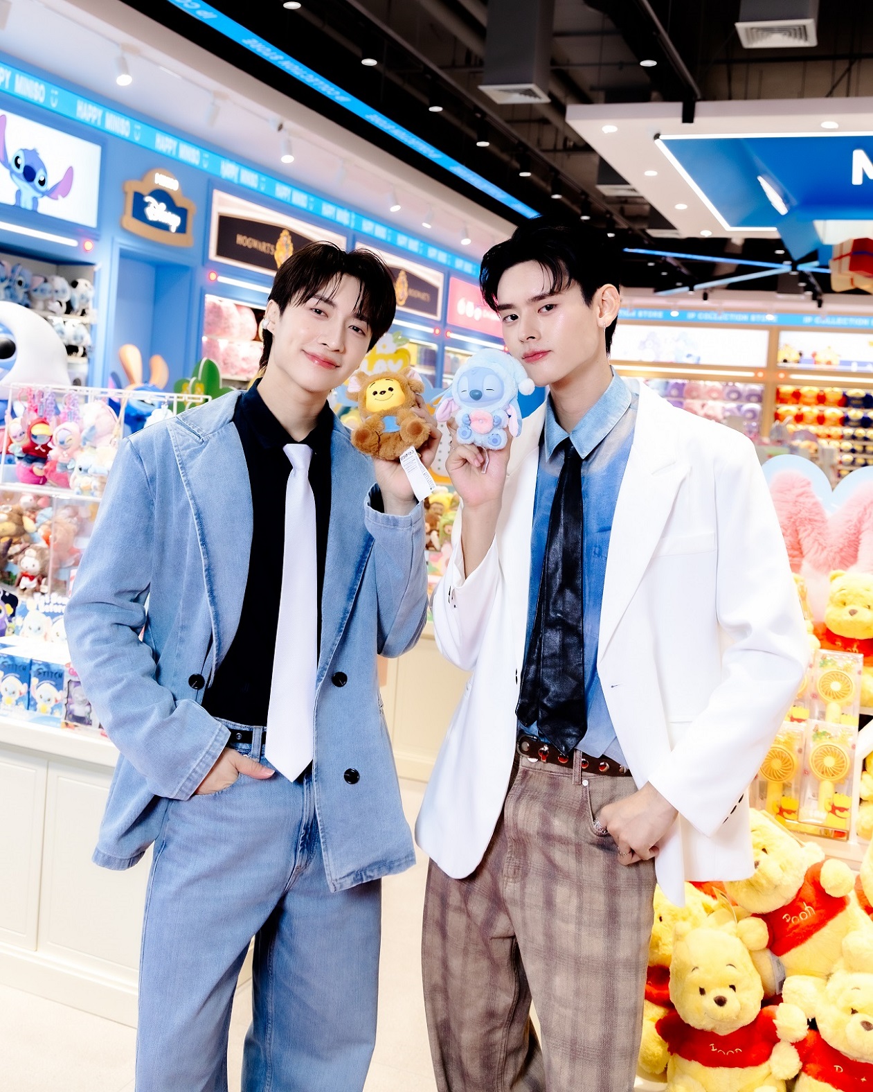 “จั๋ง-เน PERSES” ปล่อยเสน่ห์ทำใจฟู ในงาน Grand Opening สาขาใหม่ MINISO ที่ ICONSIAM!