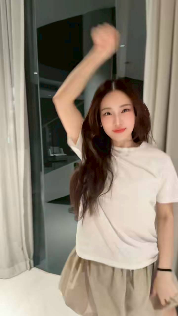 นุ่น วรนุช