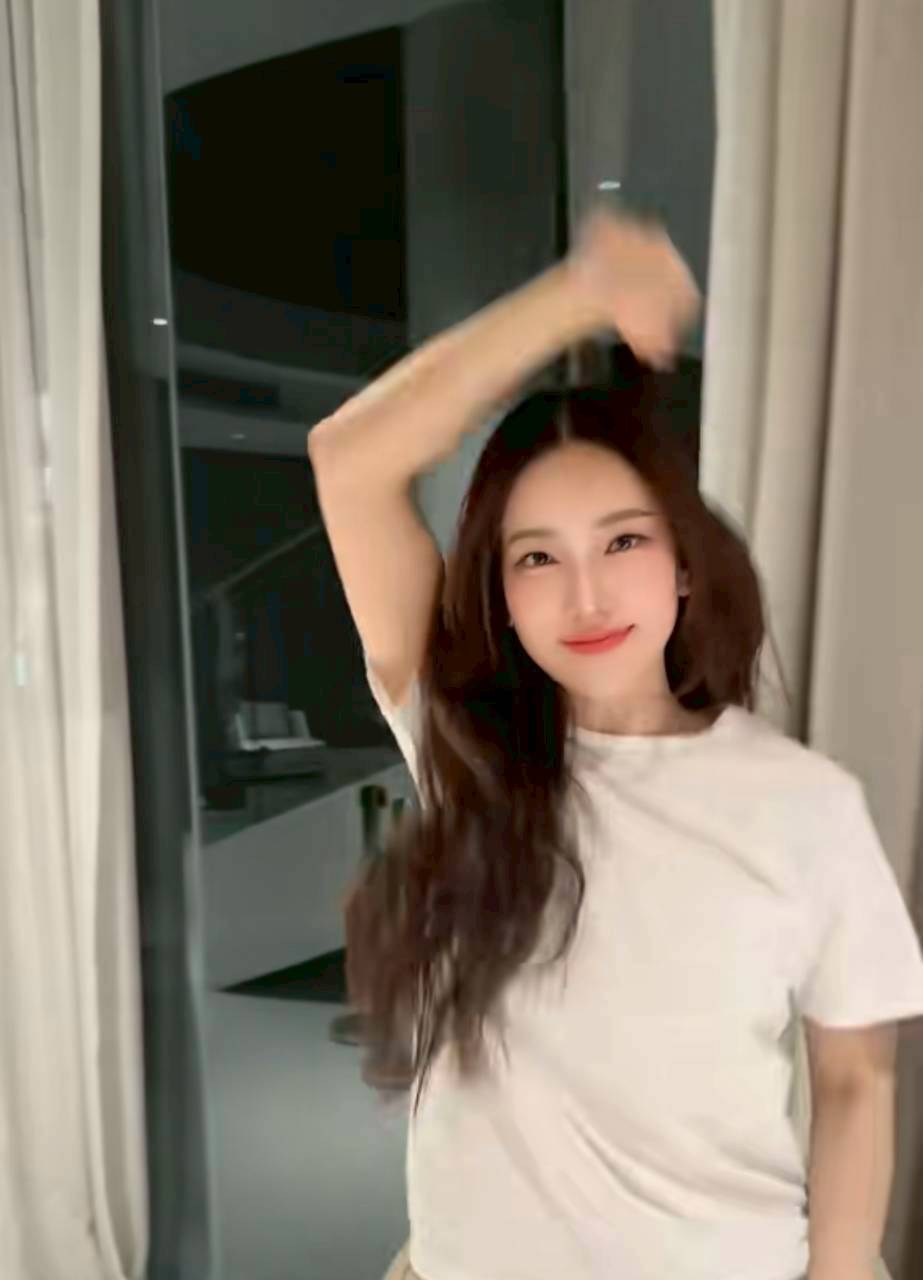 นุ่น วรนุช