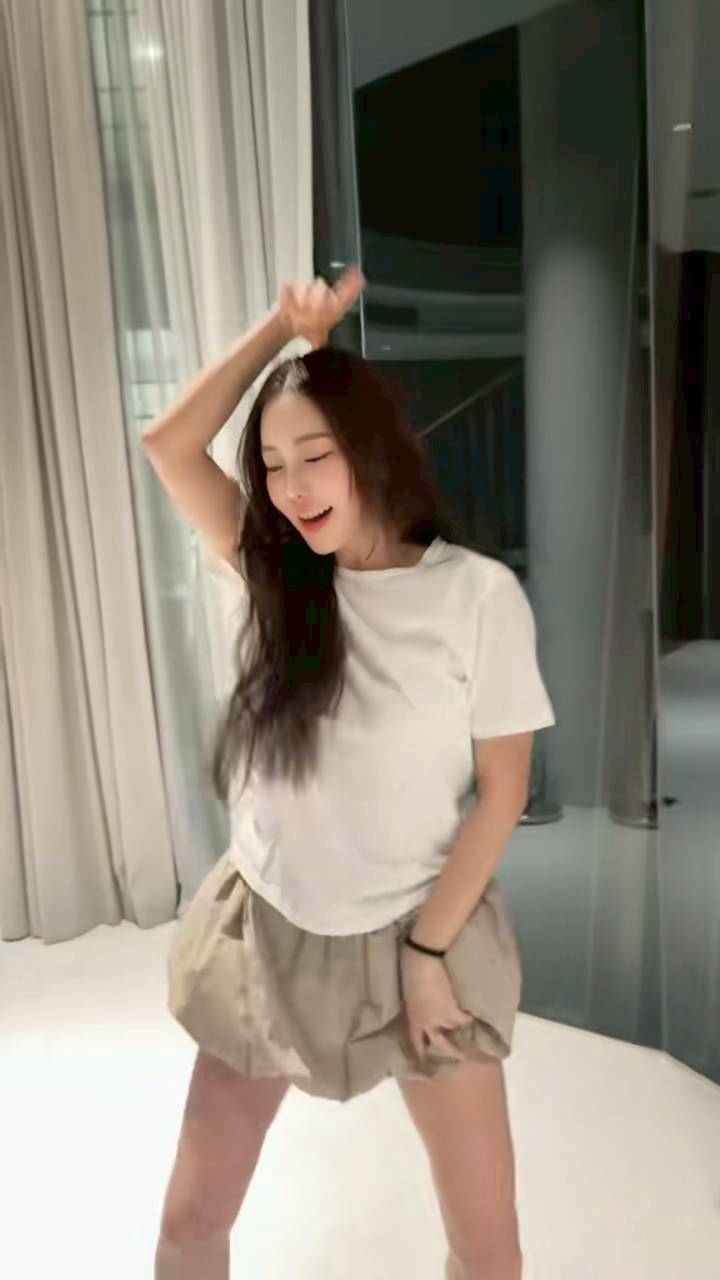 นุ่น วรนุช