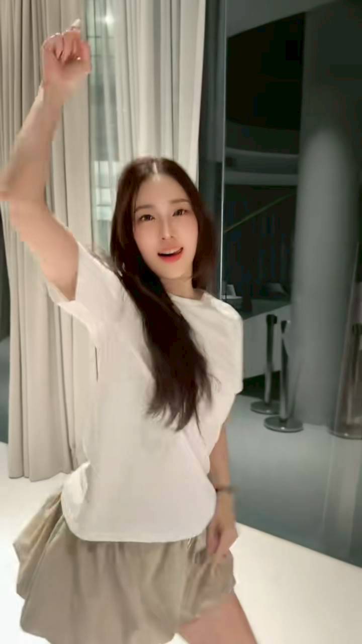 นุ่น วรนุช