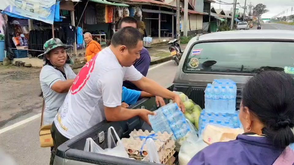 Fwd สุรินทร์– ชาวบ้านชายแดน เห็นด้วย อิฟูลดังสุรินทร์ จะจัดกิจกรรมทวงคืนปราสาทตาควาย ส่วนวัดหลวงปู่เฮง งดมหรสพ จัดแบบเรียบง่าย ไม่เชื่อใจสถานการณ์