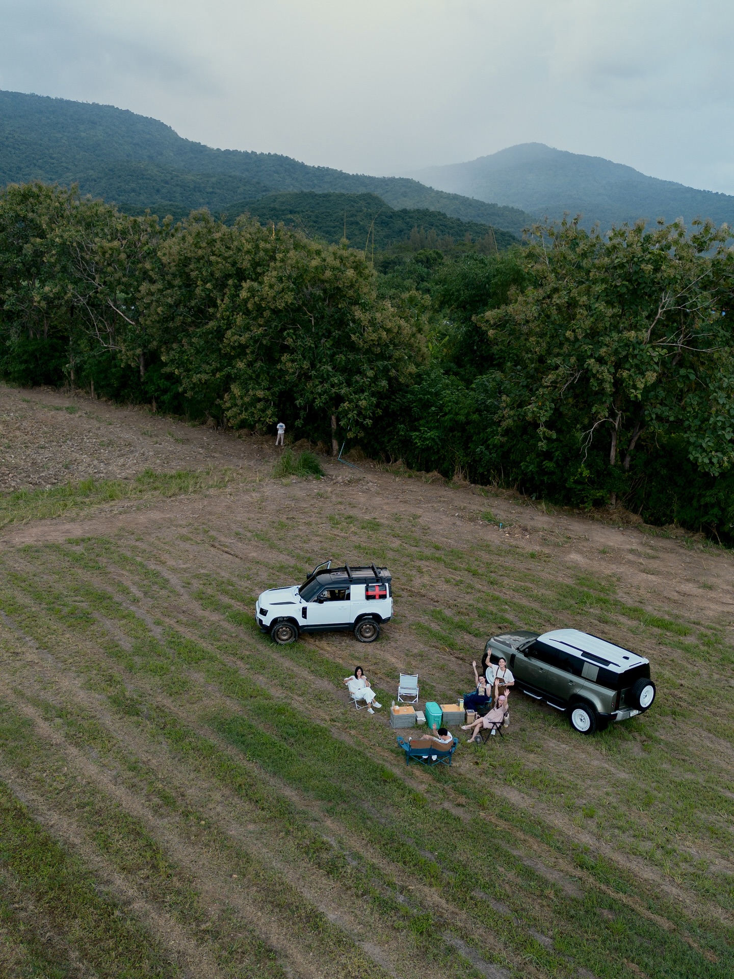 เจมส์ จิรายุ - โฟม เบญจมาศ