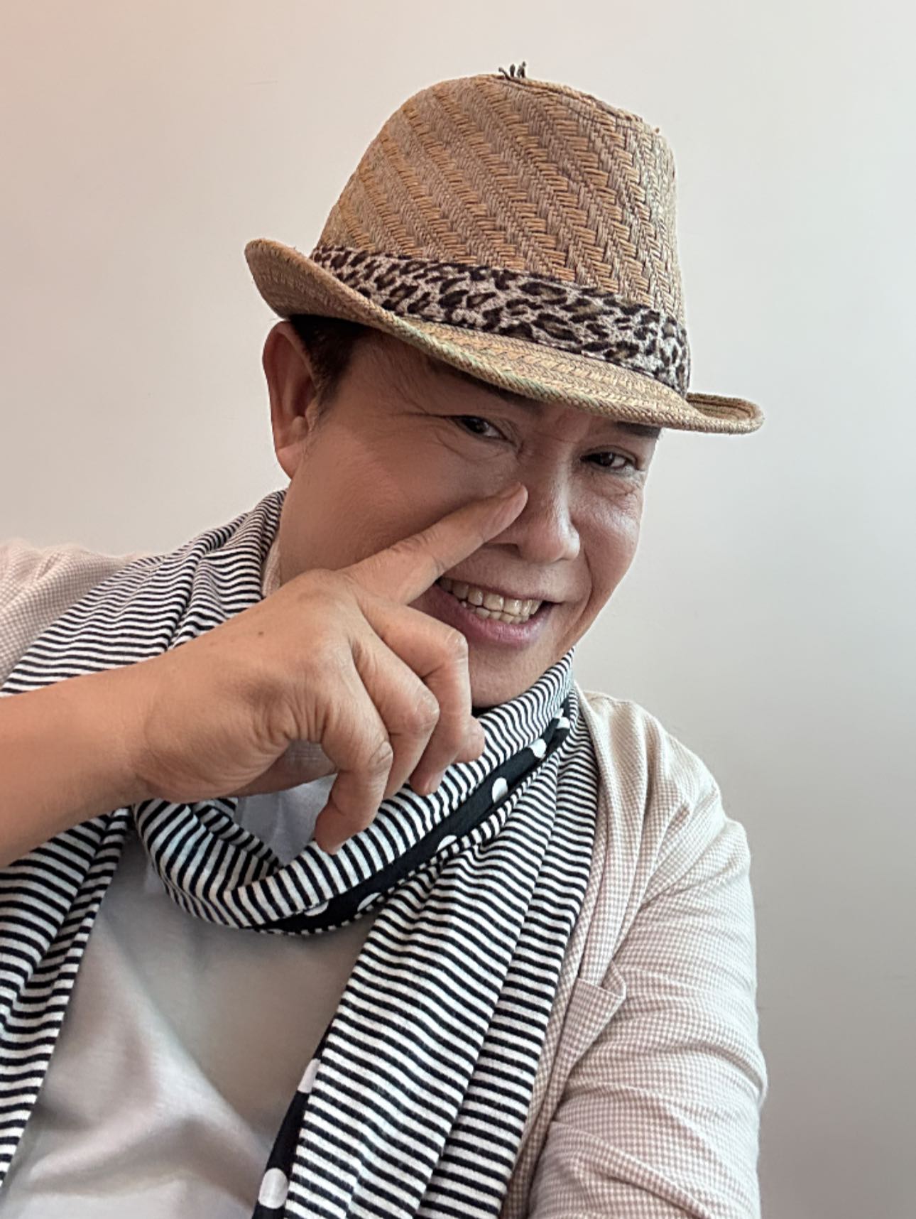 มนต์สิทธิ์ คำสร้อย