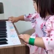 น้องเอลิเซีย