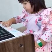 น้องเอลิเซีย