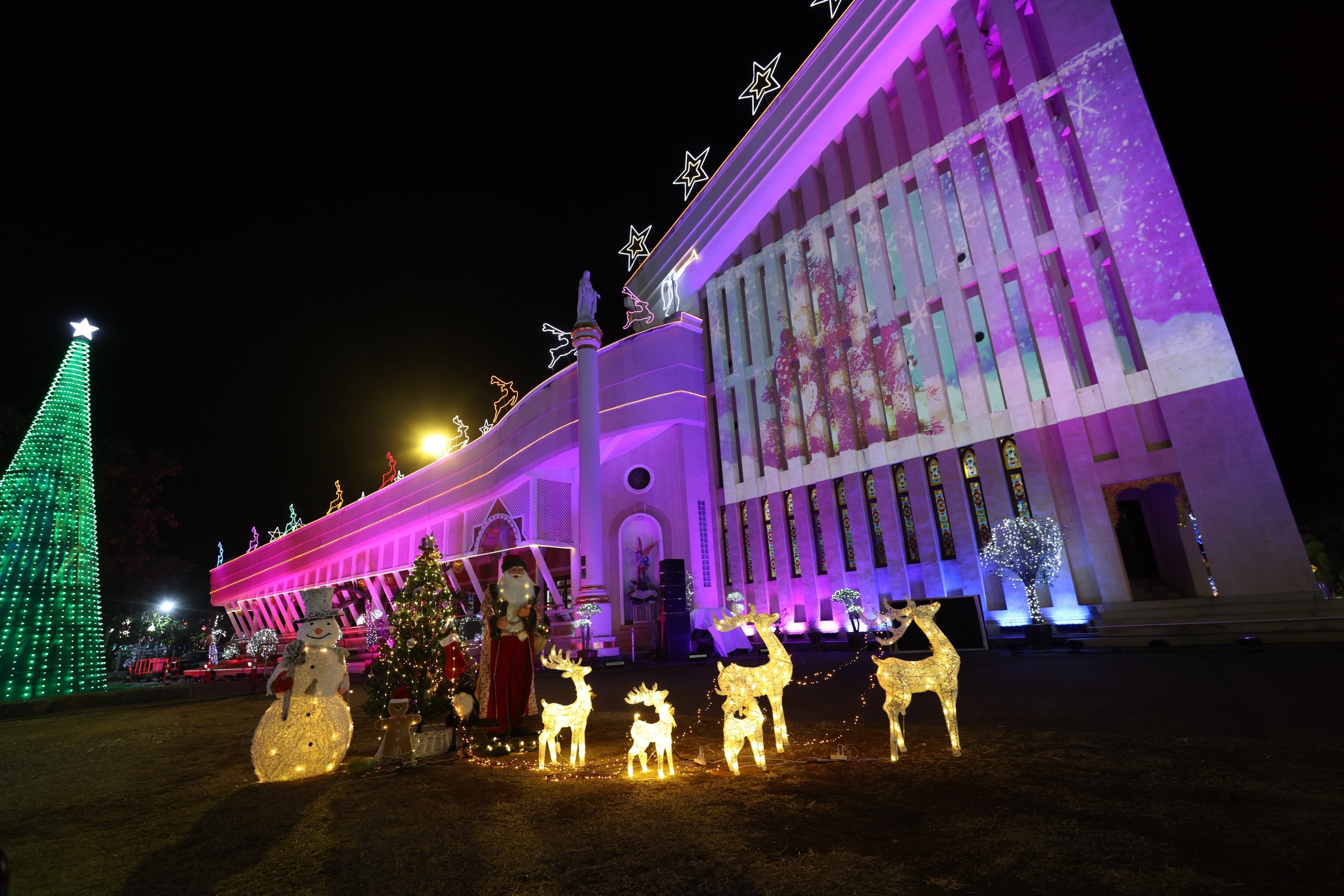 เทศกาลแห่ดาวคริสต์มาสท่าแร่ 