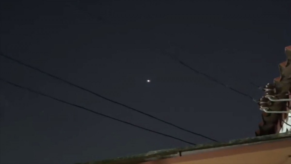 ผวาทั้งบางพลี วัตถุคล้ายโดรนนับสิบบินว่อนใกล้สุวรรณภูมิ ฝ่ายความมั่นคงเรียกประชุมด่วน