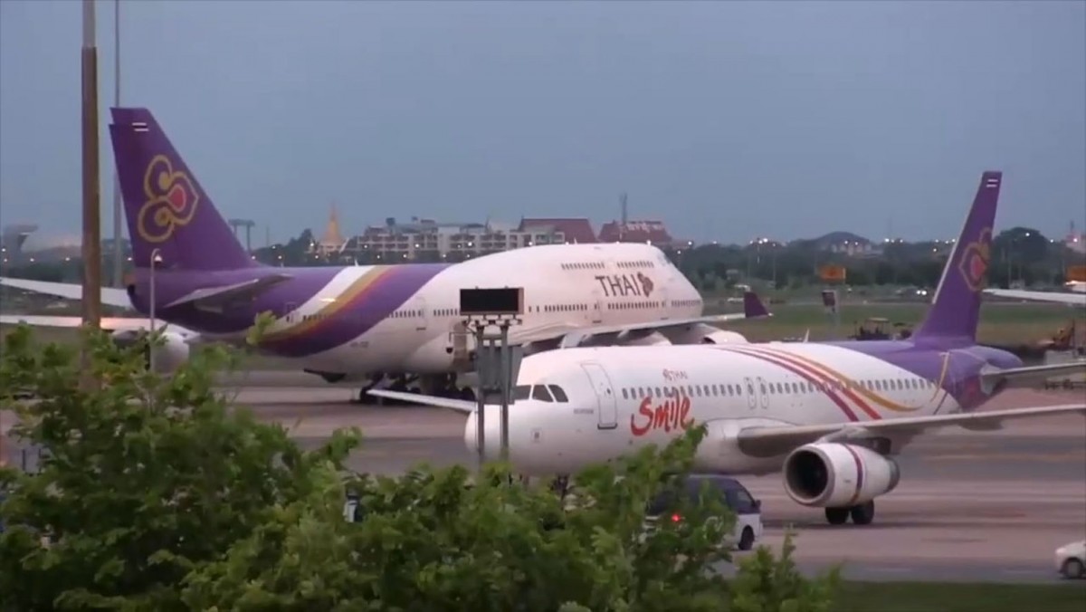 ผวาทั้งบางพลี วัตถุคล้ายโดรนนับสิบบินว่อนใกล้สุวรรณภูมิ ฝ่ายความมั่นคงเรียกประชุมด่วน