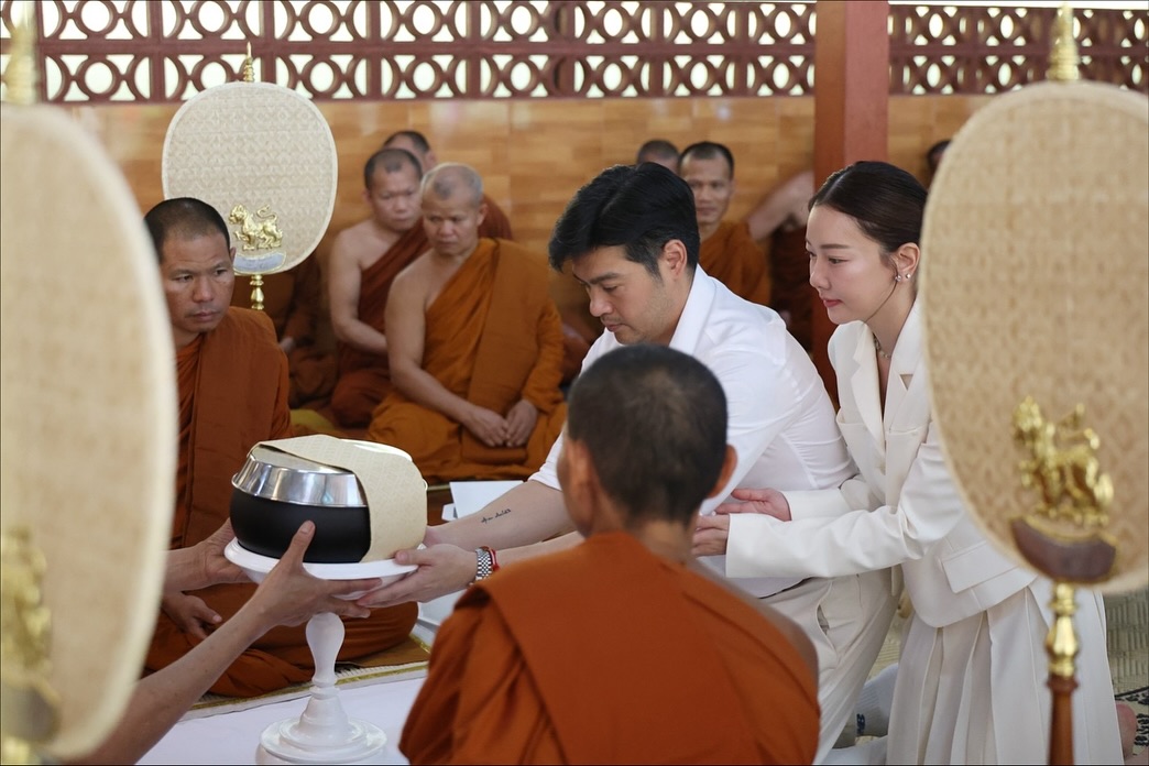 นุ่น ต๊อด