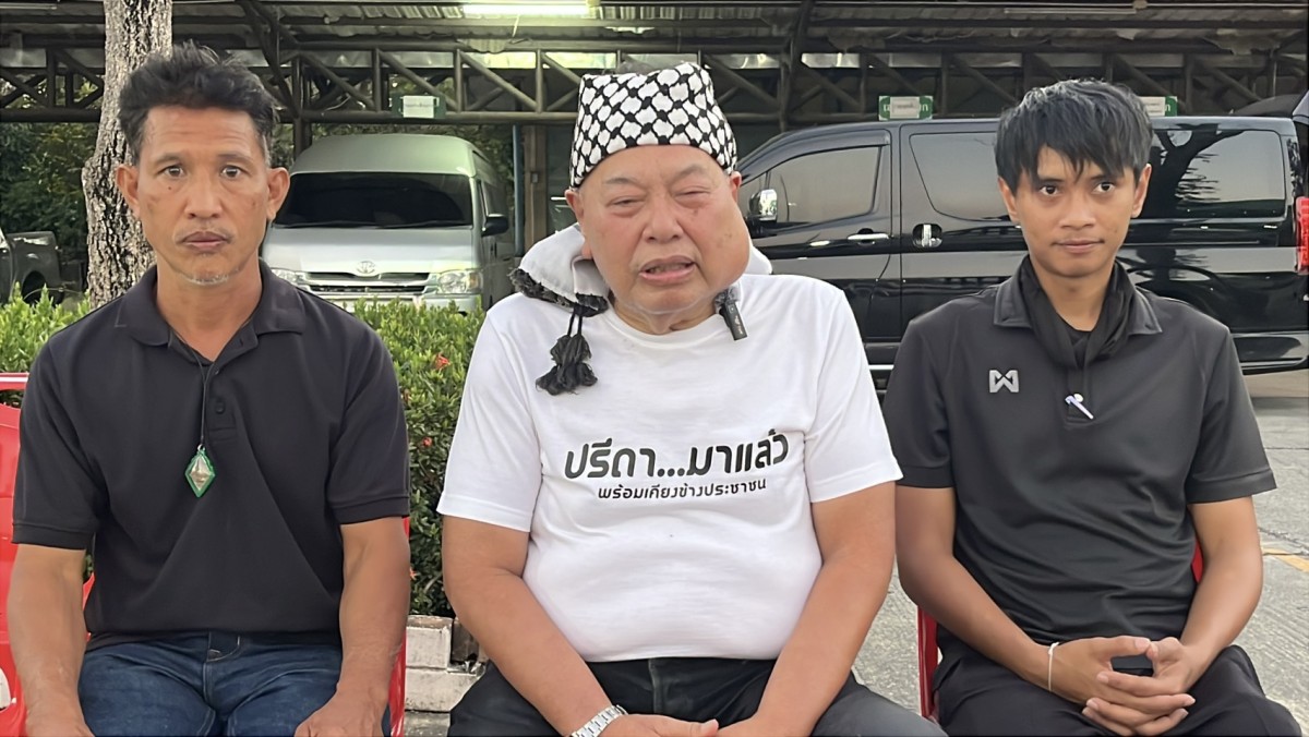 นนทบุรี วงจรปิด ปาฏิหาริย์หลวงปู่เอี่ยม คนขับรถ อบต.ท่าอิฐ รถพลิกคว่ำรอดชีวิต เมื่อเวลา 18.00 น วันที่ 23 ธันวาคม 68 ที่สนามหน้า อบต.ท่าอิฐ อ.ปากเกร็ด จ.นนทบุรี นายเชษฐา คุ้มป้อม อายุ 52 ปี คนขับรถประจำ อบต.ท่าอิฐ ได้เปิดเผยกับผู้สื่อข่าว ถึงอุบัติเหตุเมื