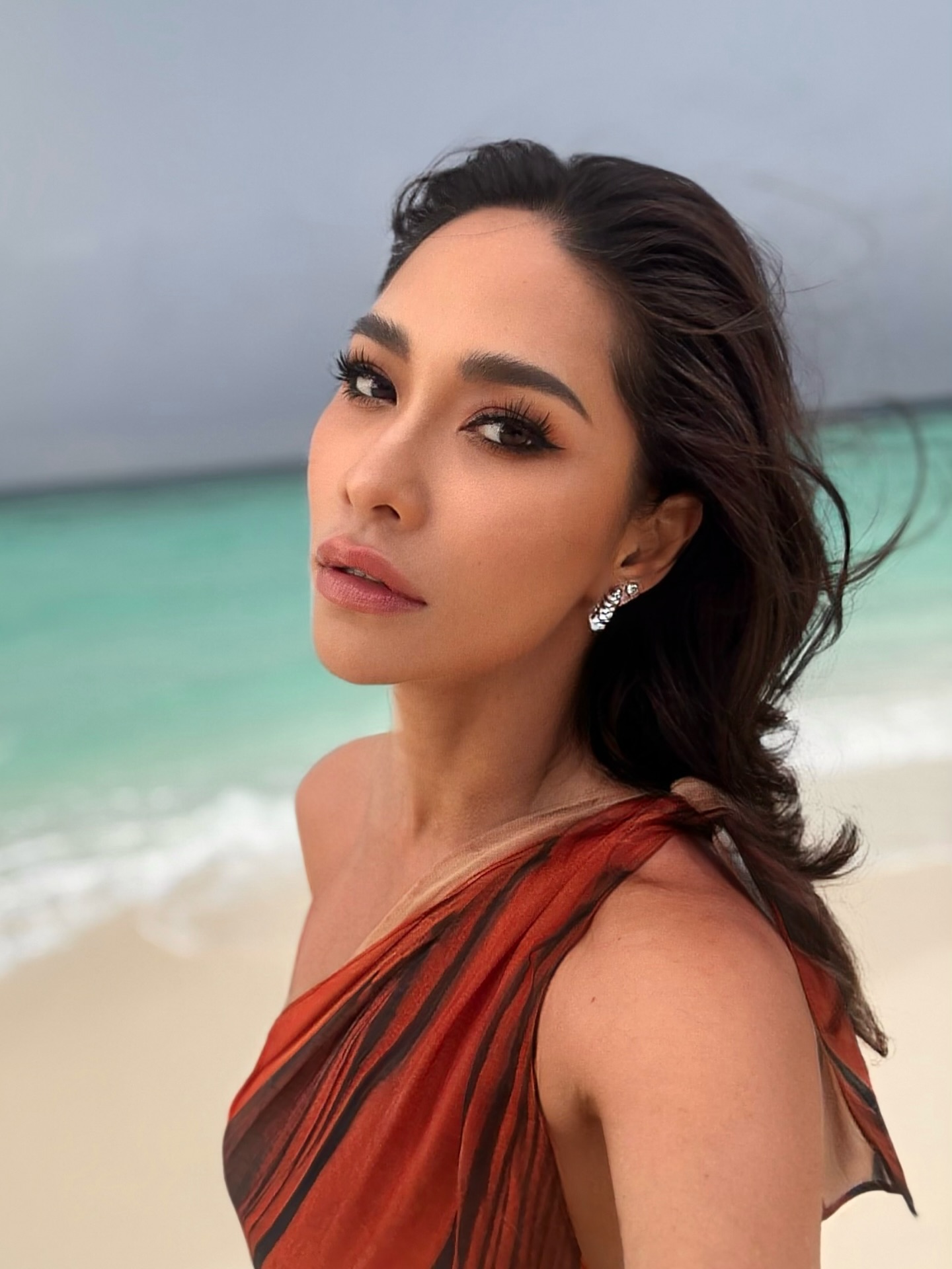 พลอย เฌอมาลย์