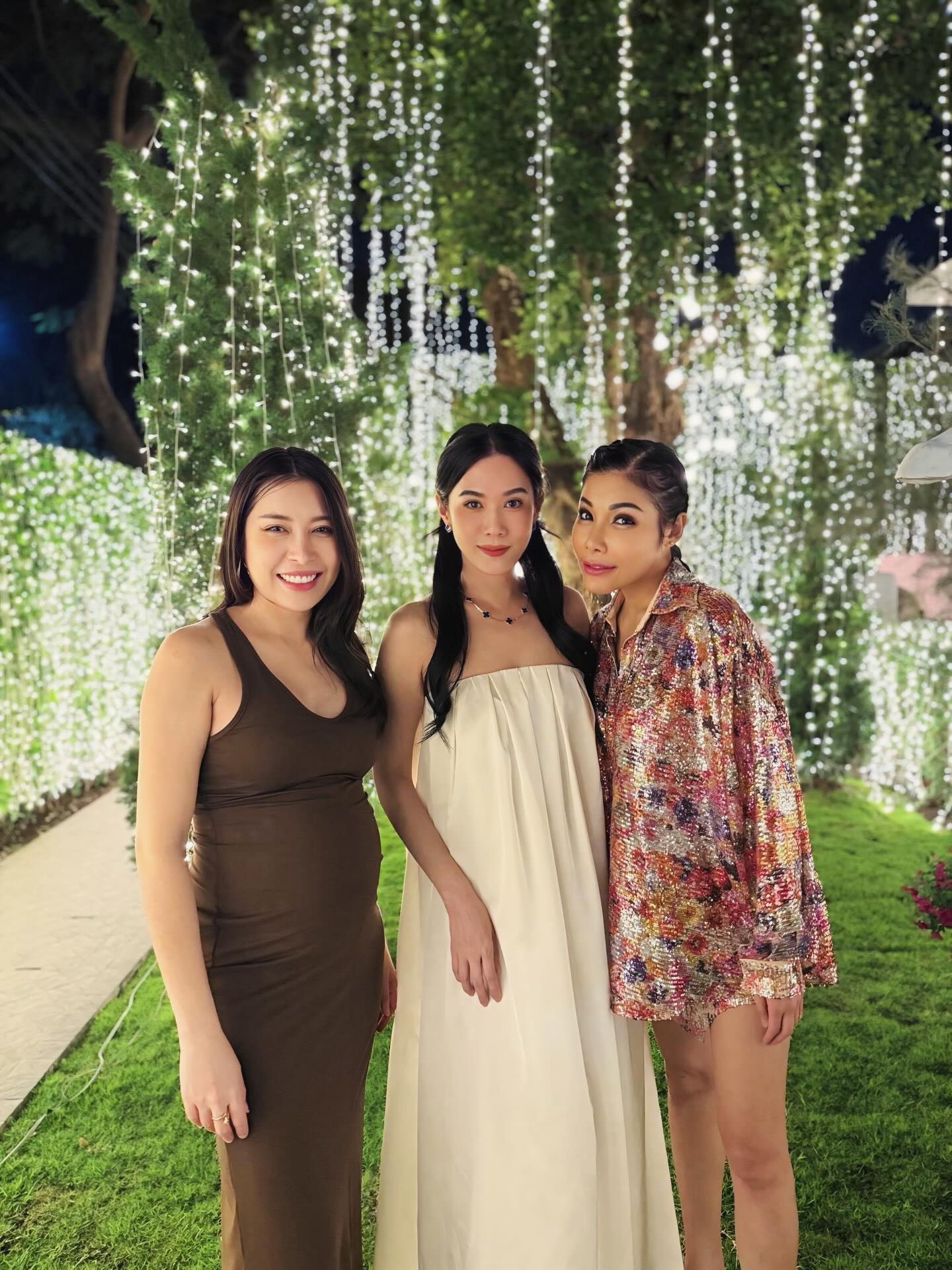 เมย์ เฟื่องอารมย์