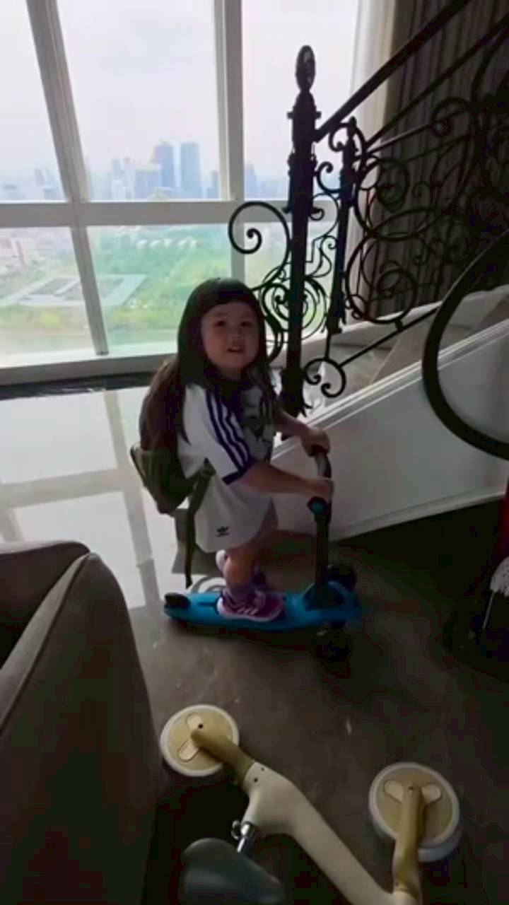 ชมพู่ อารยา