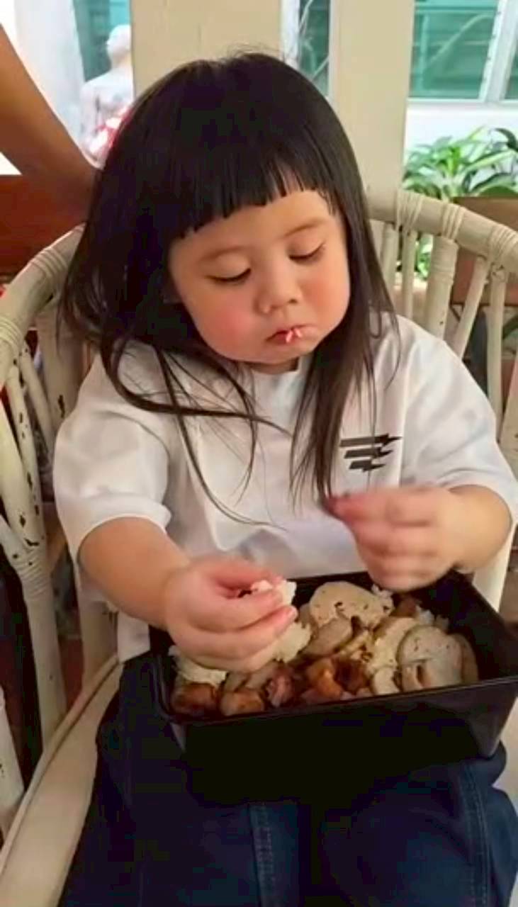 ชมพู่ อารยา