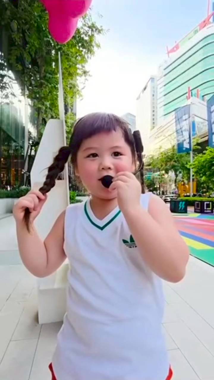 ชมพู่ อารยา