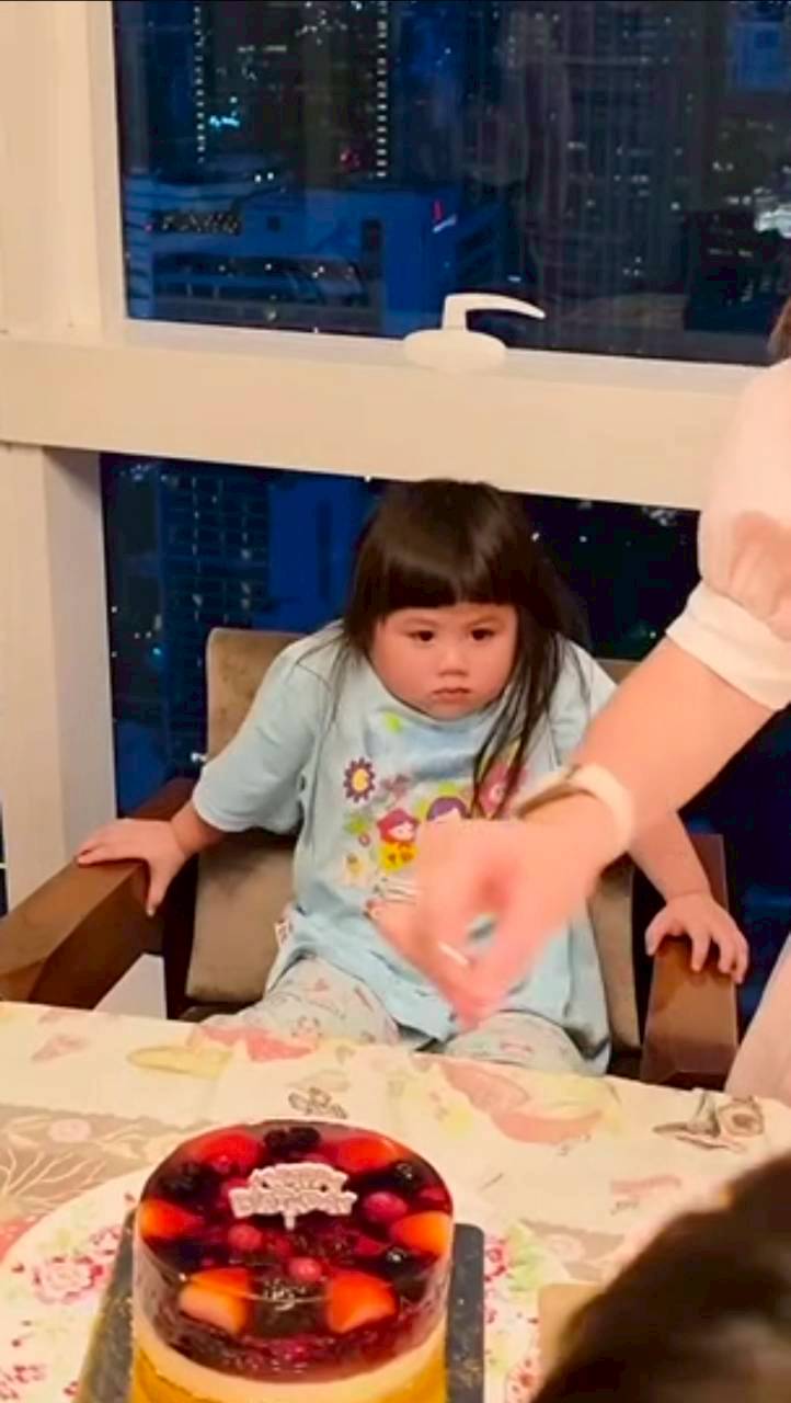 ชมพู่ อารยา