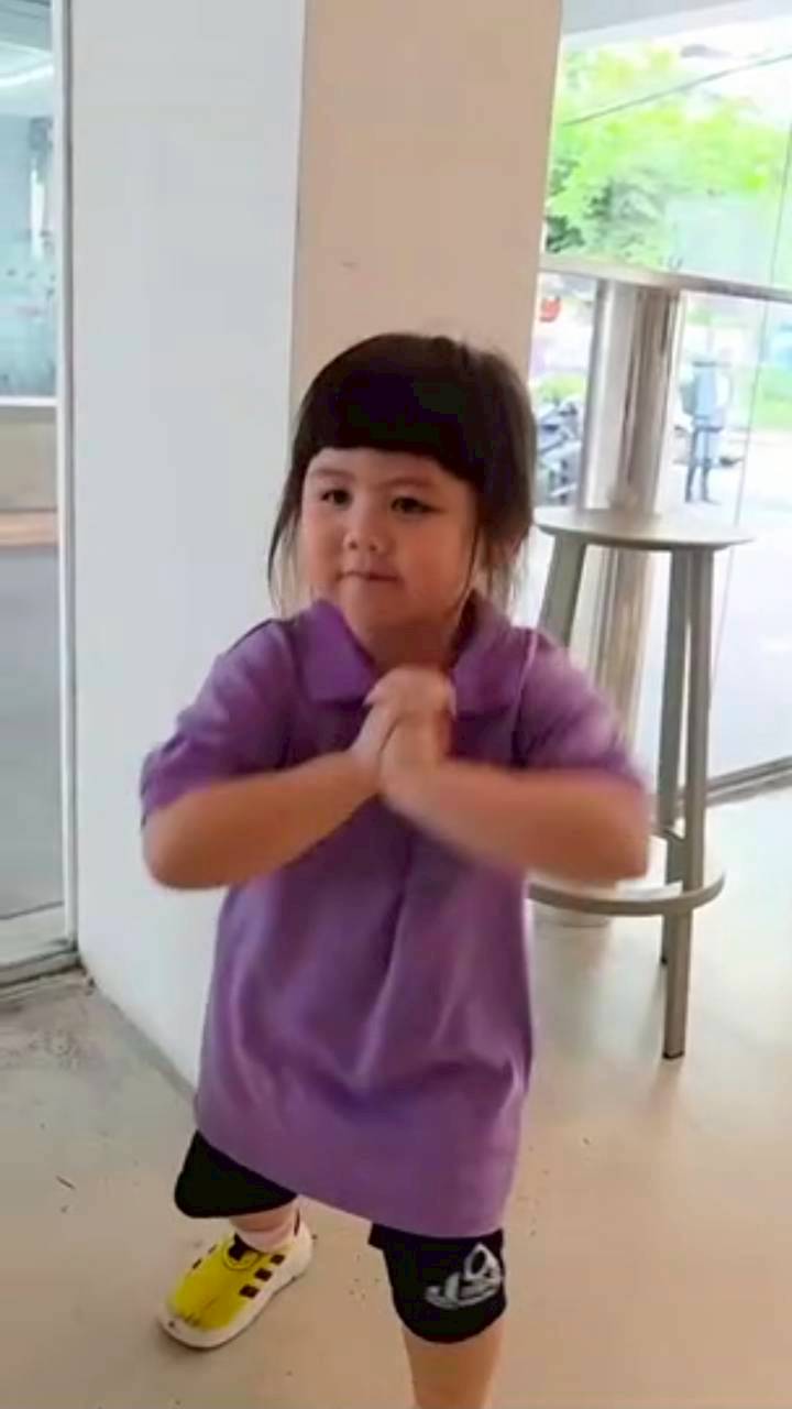 ชมพู่ อารยา