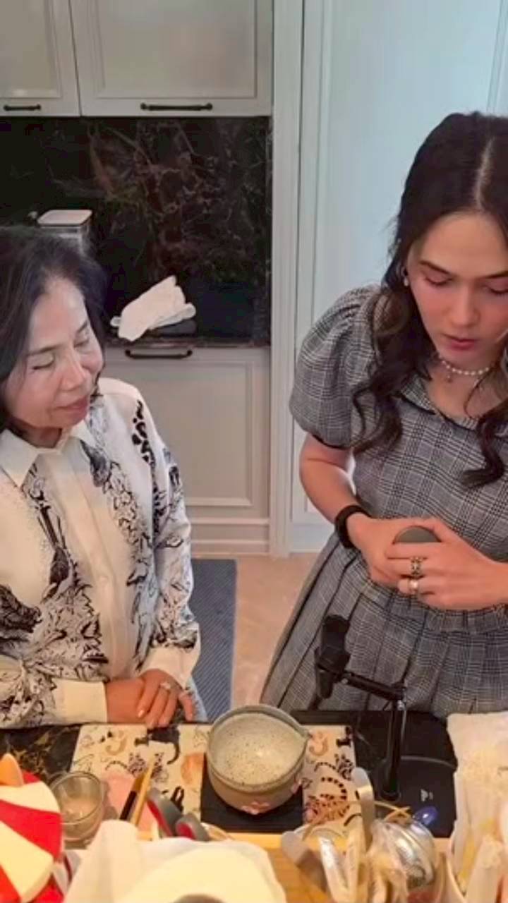 ชมพู่ อารยา