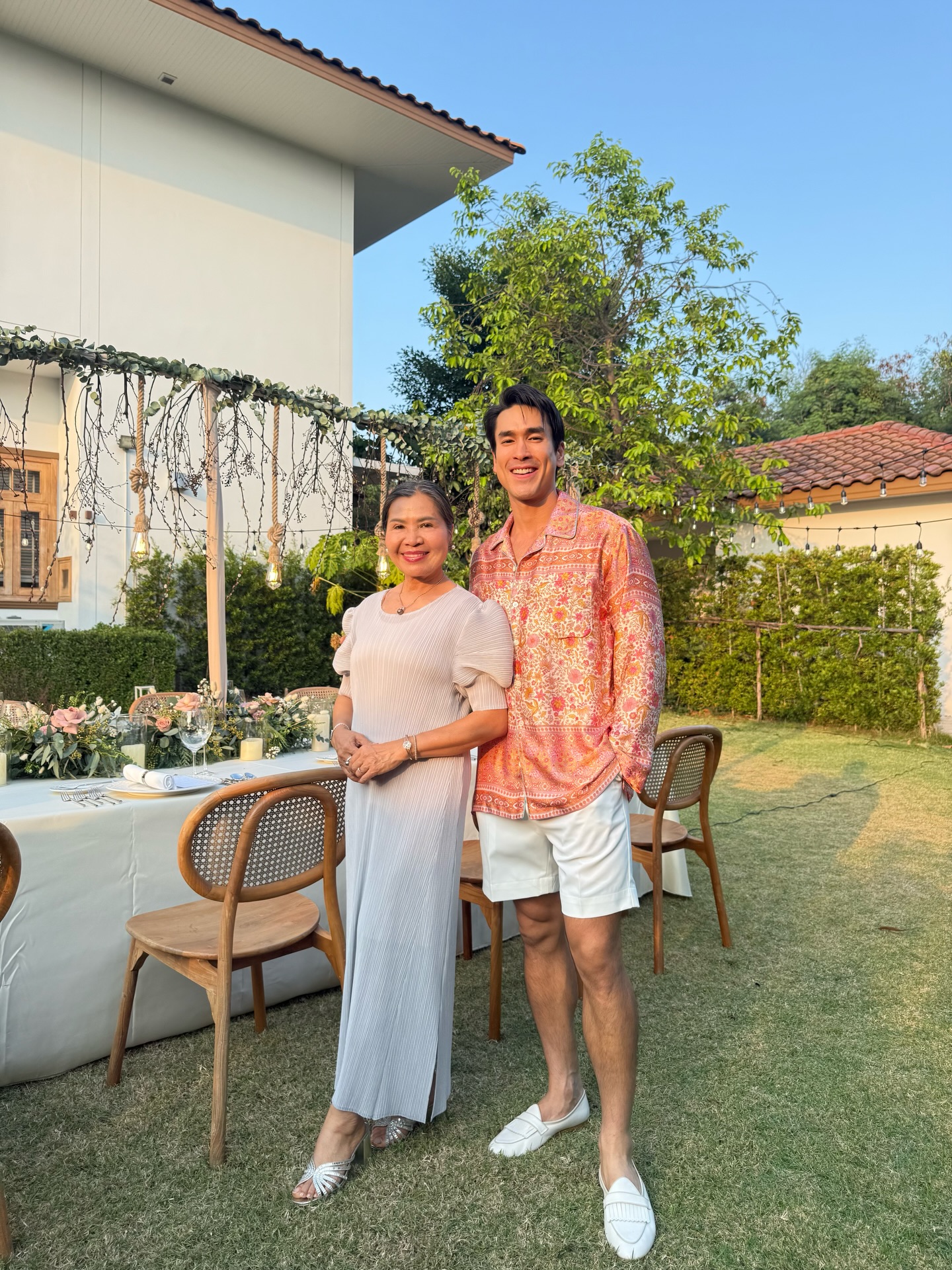 แม่แก้ว พราวส่องโสม