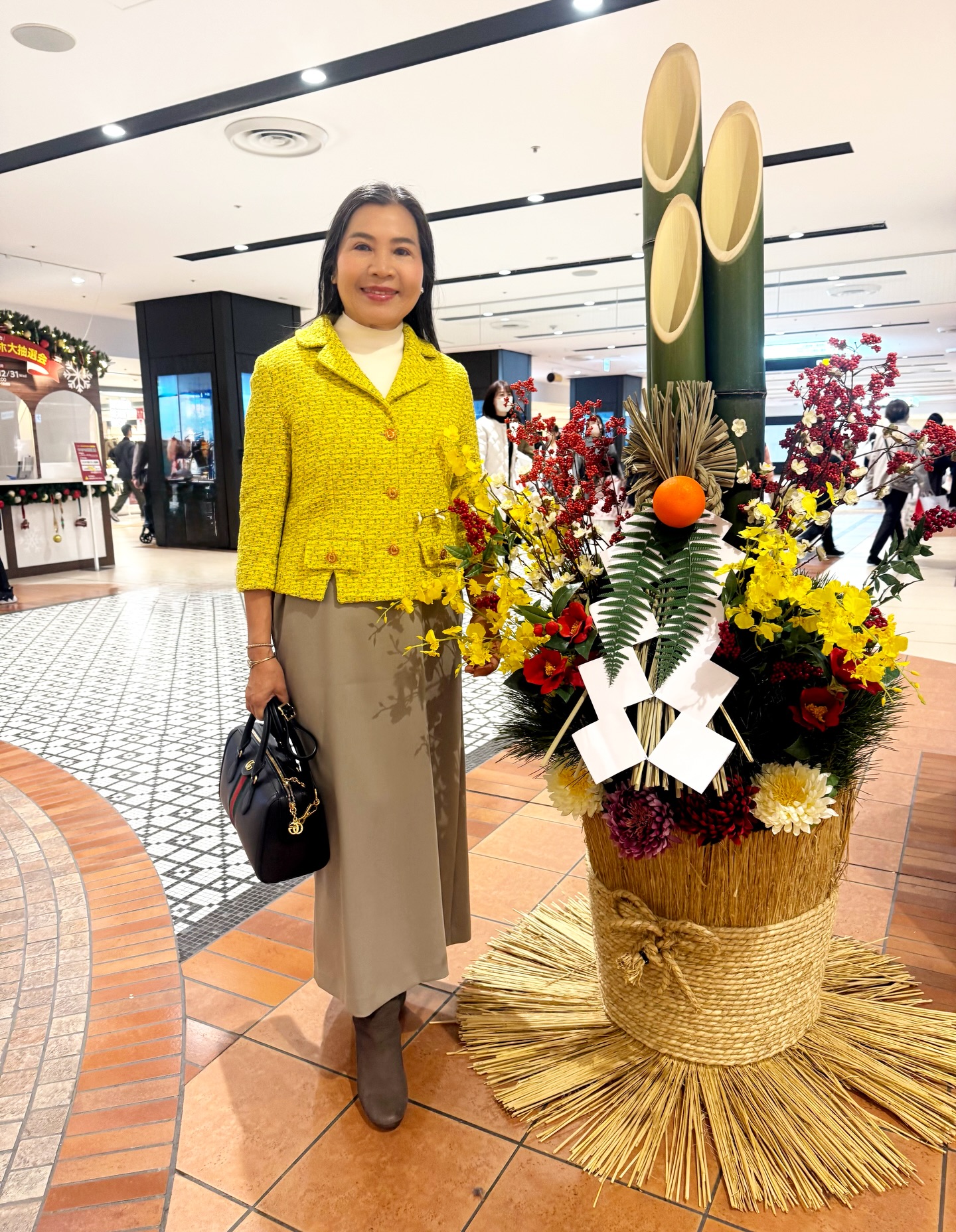 แม่แก้ว พราวส่องโสม