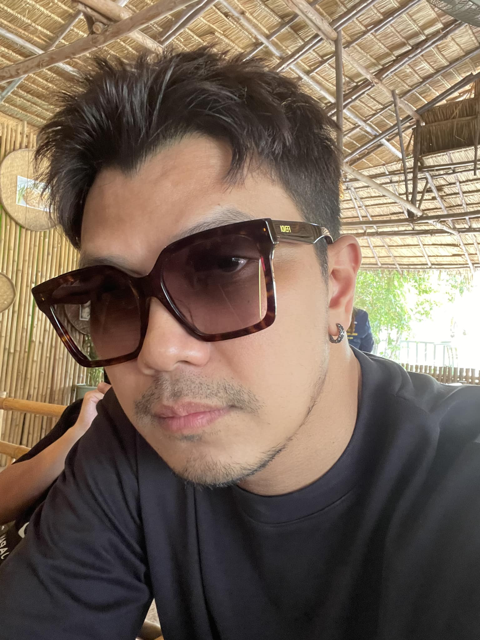 หนุ่ม กะลา