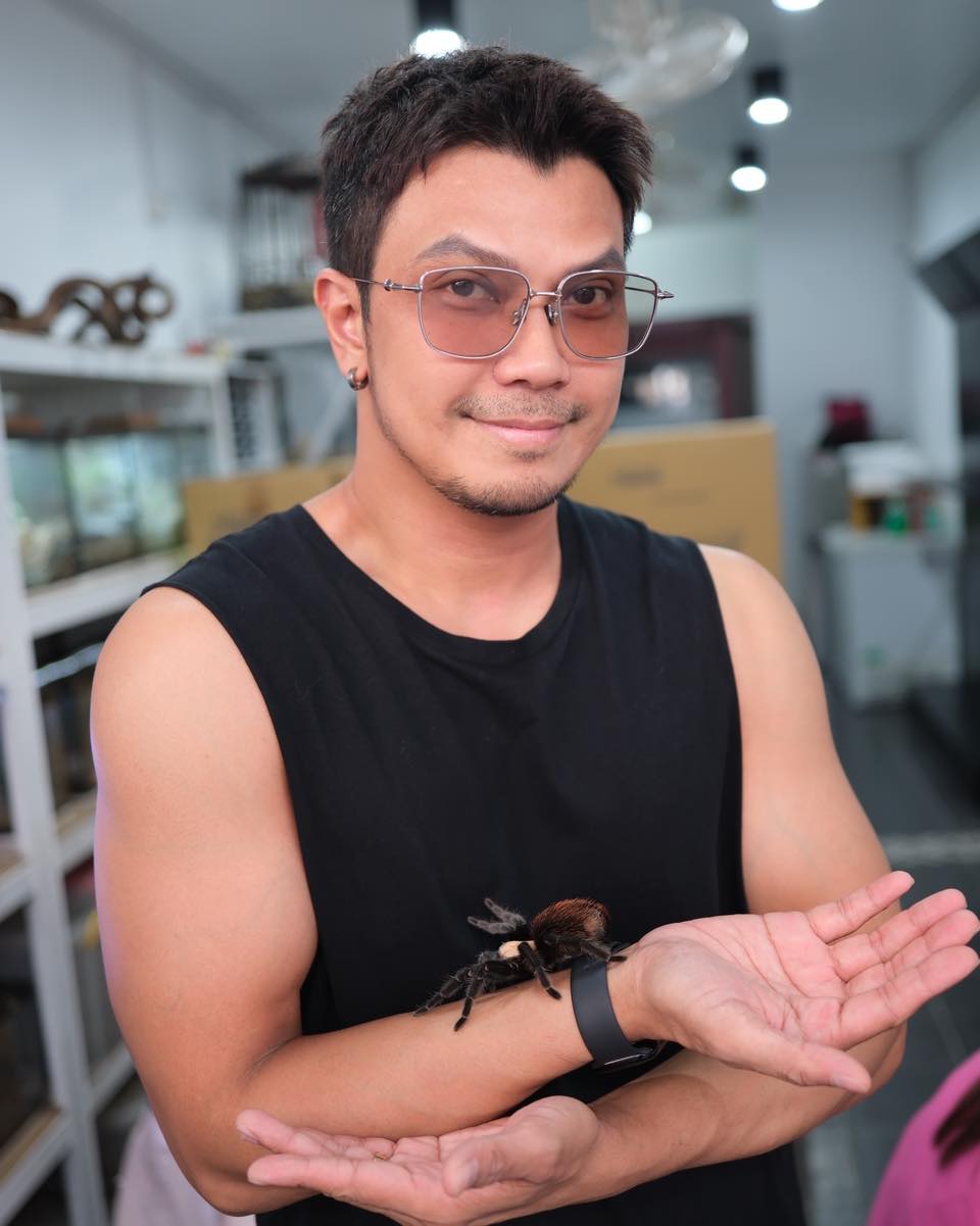 หนุ่ม กะลา