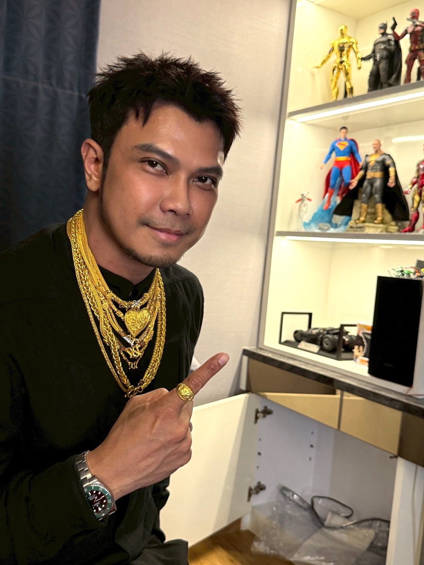 หนุ่ม กะลา