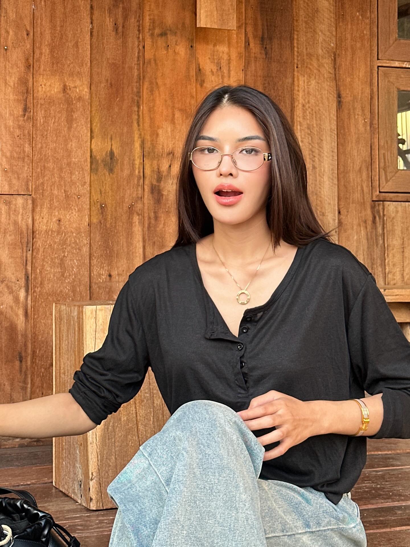 อุ้ม ทวีพร