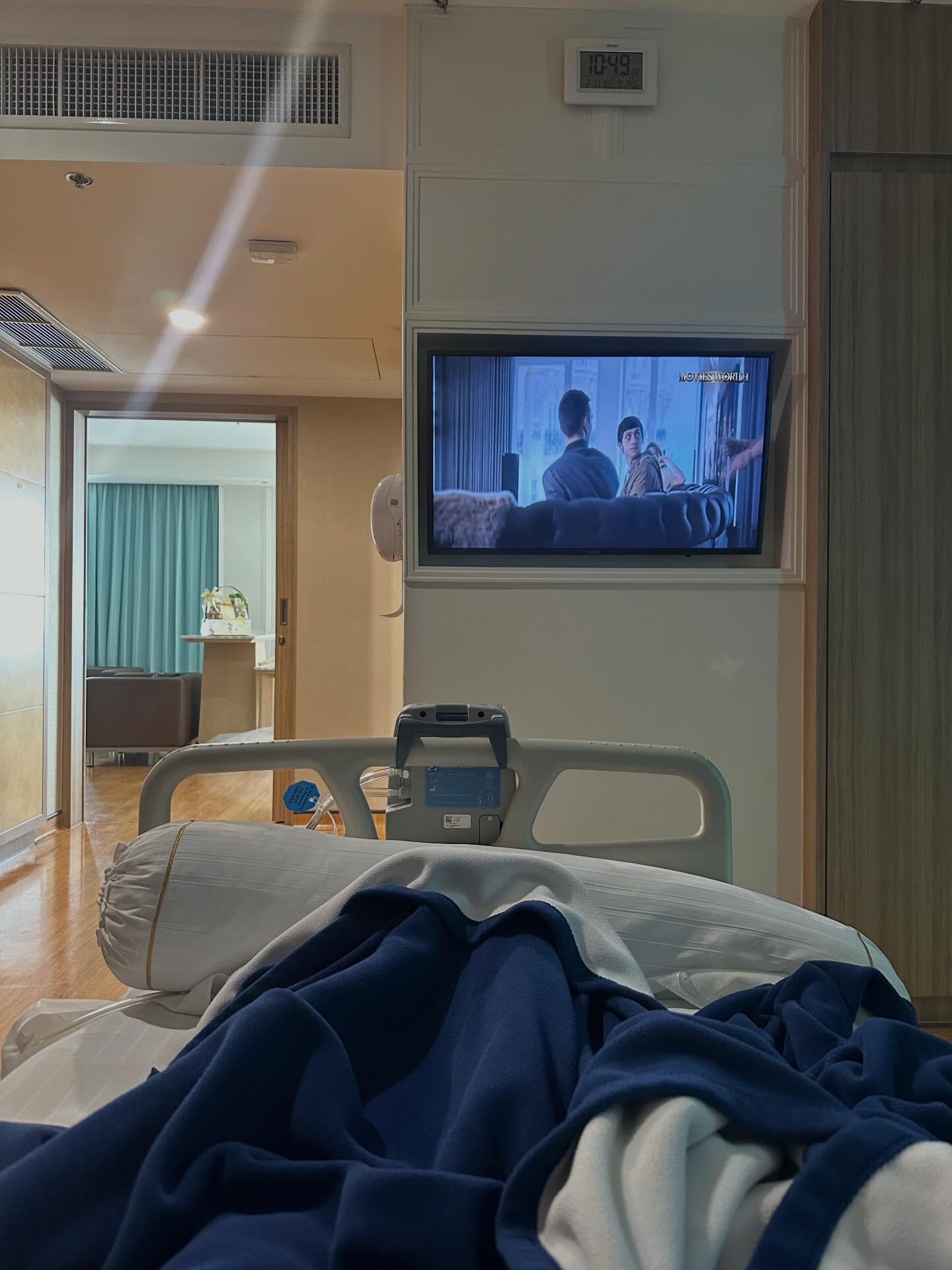 อุ้ม ทวีพร