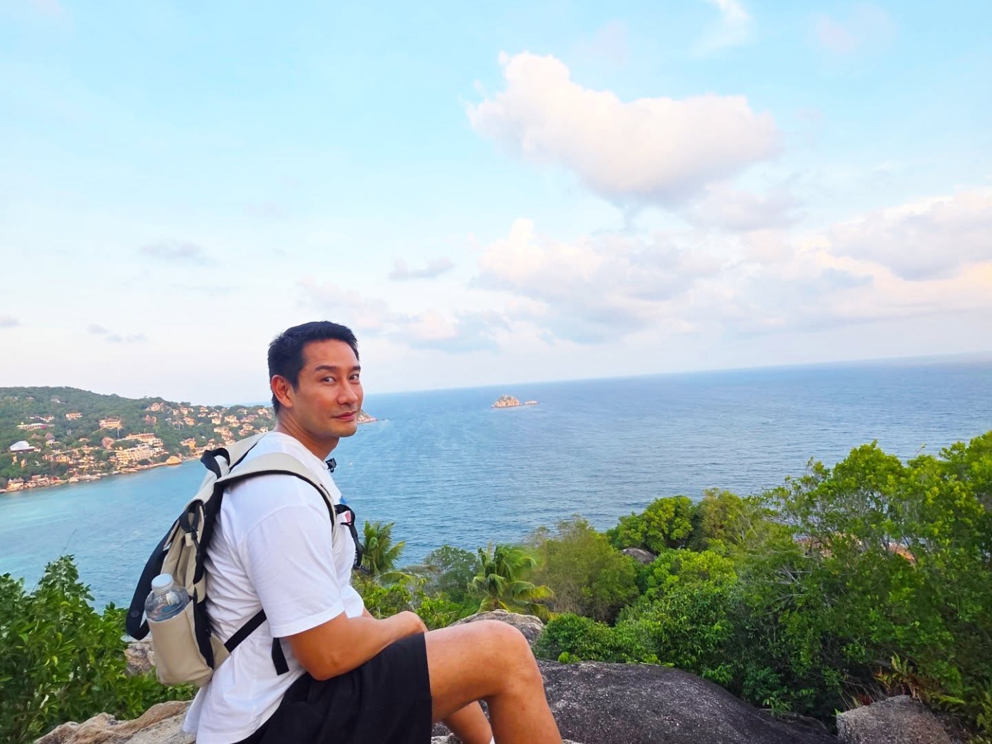 ป้อง ณวัฒน์