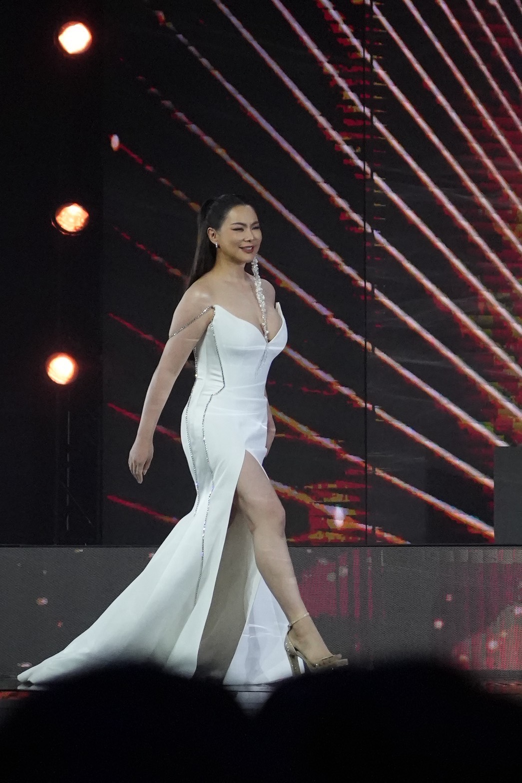 “บุ๋ม ปนัดดา” กรรมการนางสาวไทย แต่สวยเกินผู้เข้าแข่งขัน