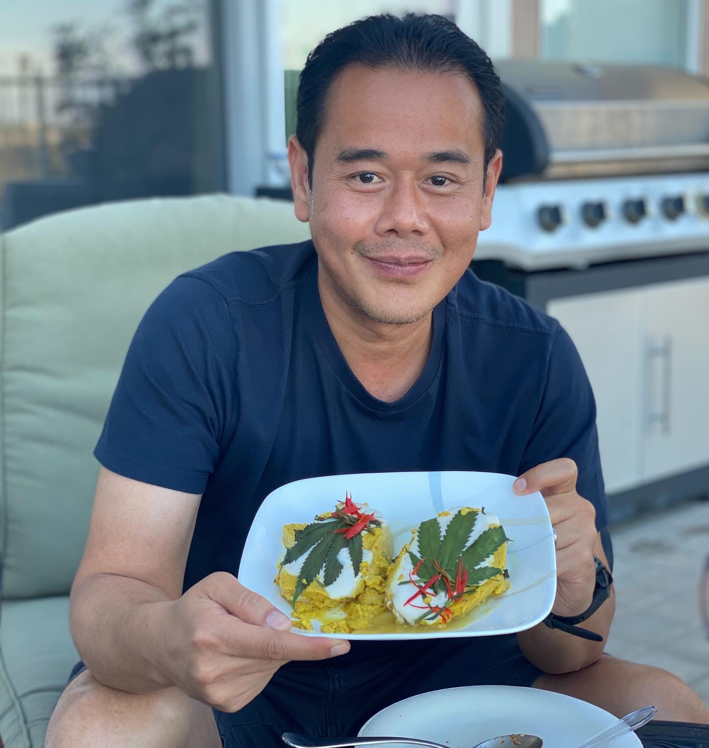 เป็ก สัณณ์ชัย