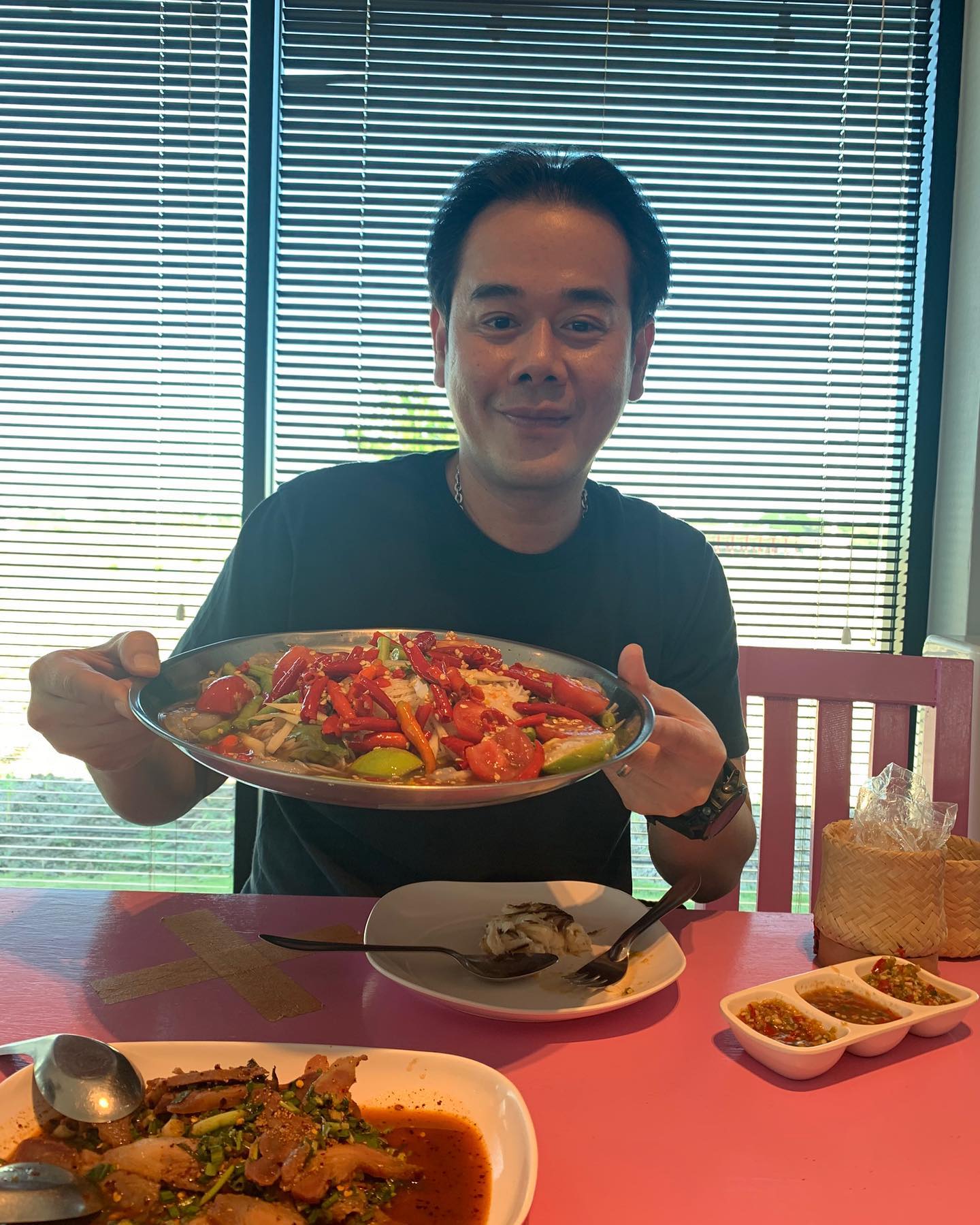 เป็ก สัณณ์ชัย