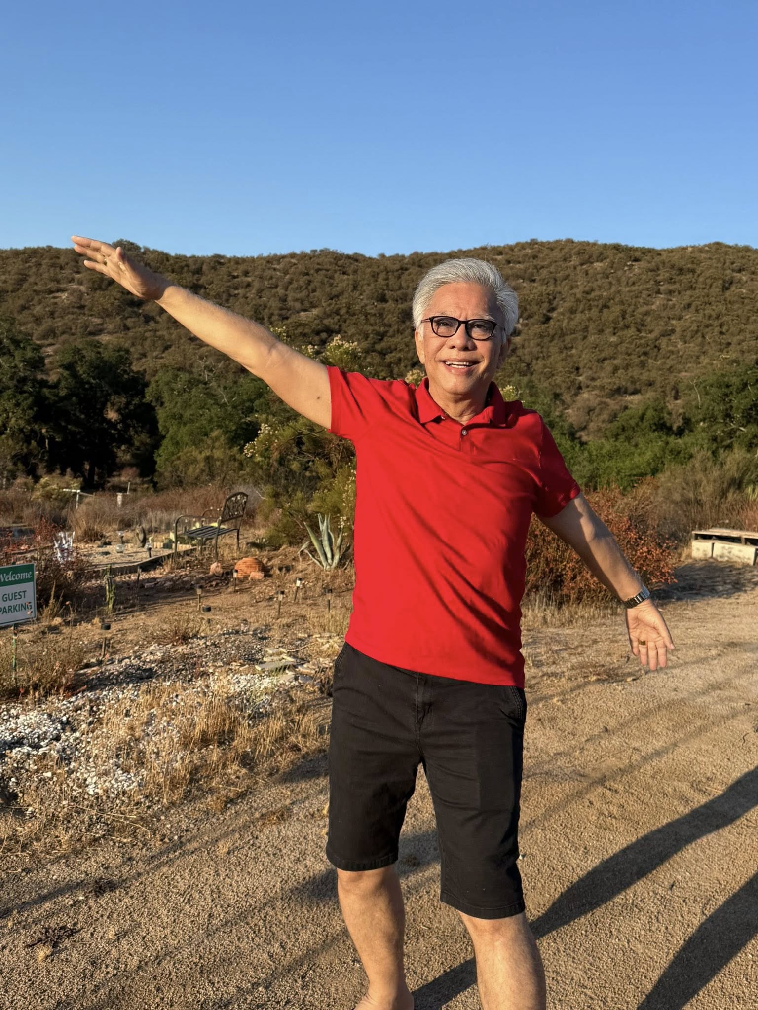 สุรชัย สมบัติเจริญ